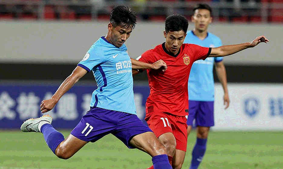 ডেটা পাইপলাইনের নীরব বিপর্যয়: ফুটবল বিশ্লেষণে ব্লকচেইন কেন এখন অনিবার্য প্রশ্ন